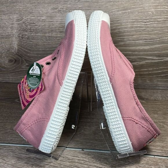NEW Cienta Pink Canvas Big Girl Sz 4 Slip On Elastic Cap Toe No Lace Sneakers - Picture 10 of 11